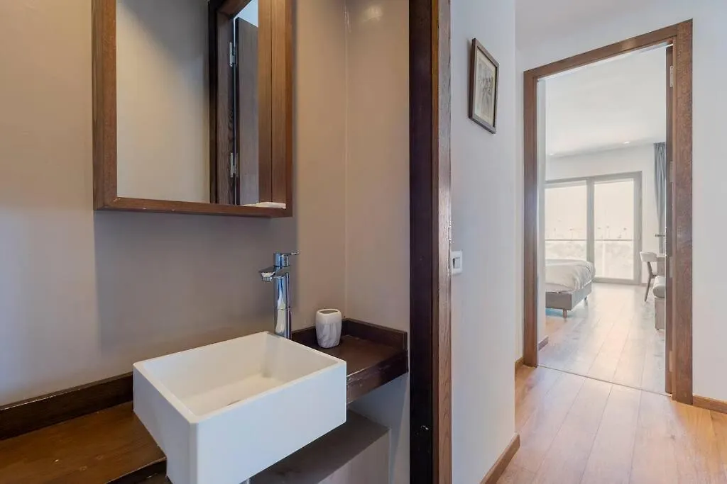 Luxury Apartment At Corniche , Seaview Close Beach Casablanca Morocco